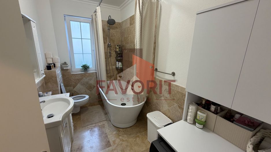 Disponibil imediat. Mobilat si utilat. Gradina proprie 29 mp - Poză 12