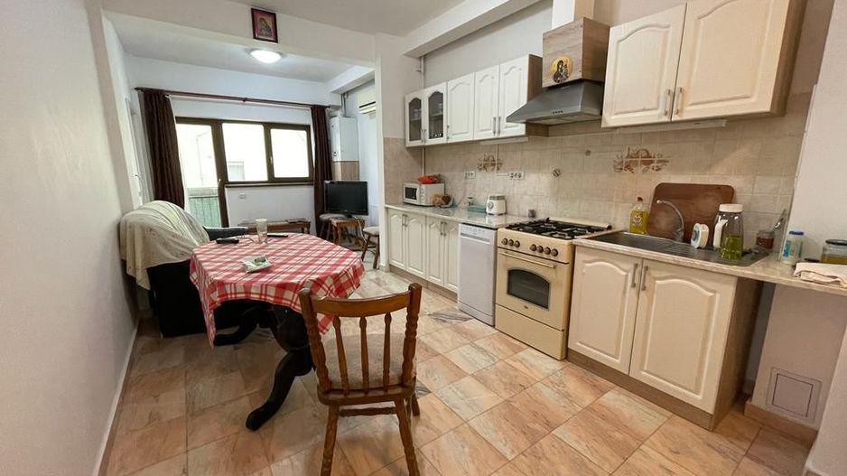 Apartament 3 camere, Dumbravita, str. Venetia. - Poză 1