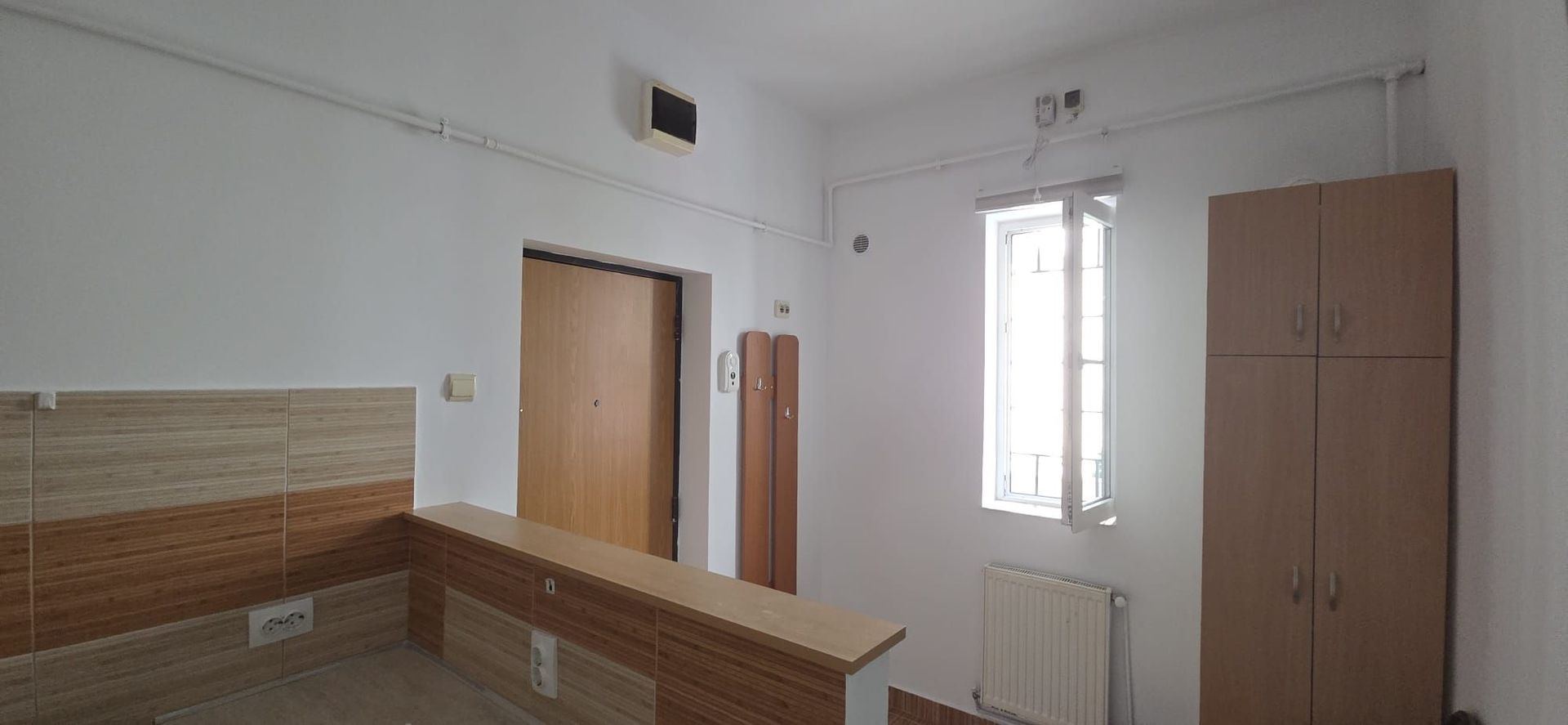 De inchiriat apartament cu o camera langa UMF - Poză 6