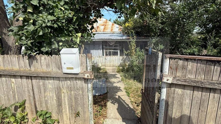 Casă + 2129 mp teren, zonă liniștită, Goruni, Iași – 76.000 euro - Poză 9