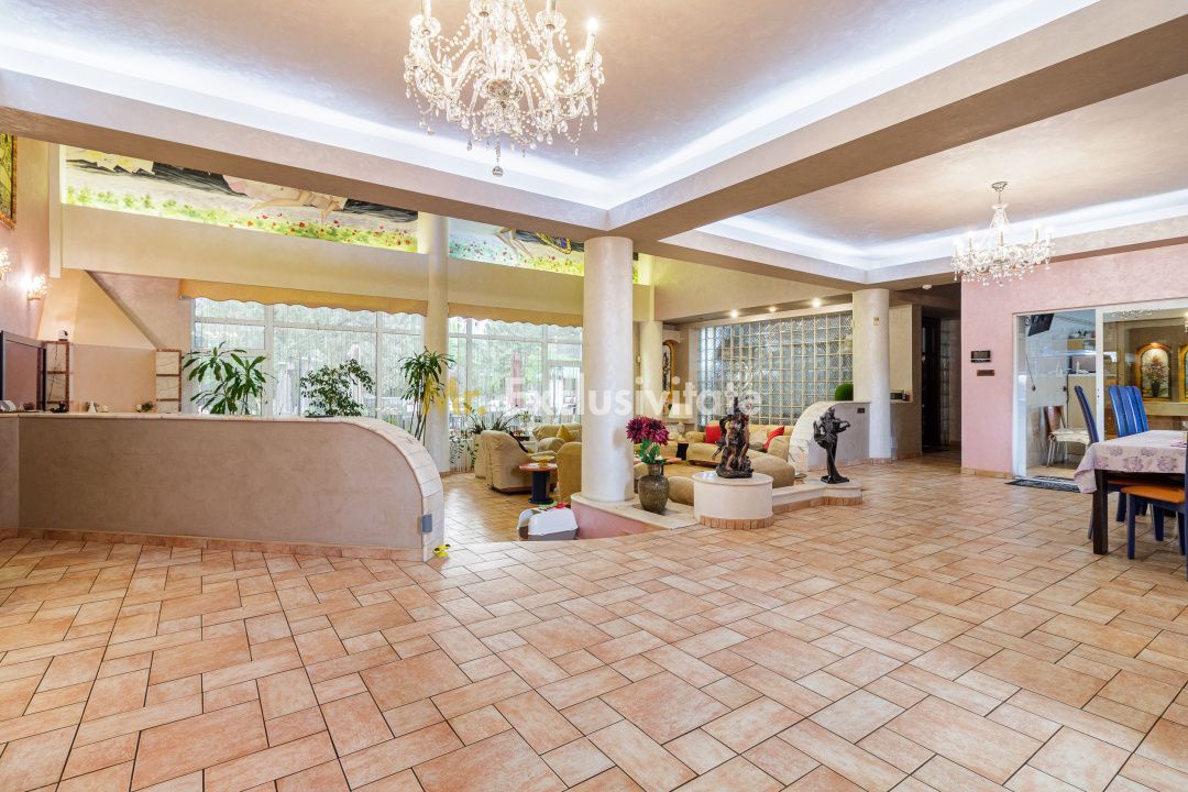 Resedinta premium| Teren de tenis | Piscină încălzită | Infrastructură completă! - Poză 4