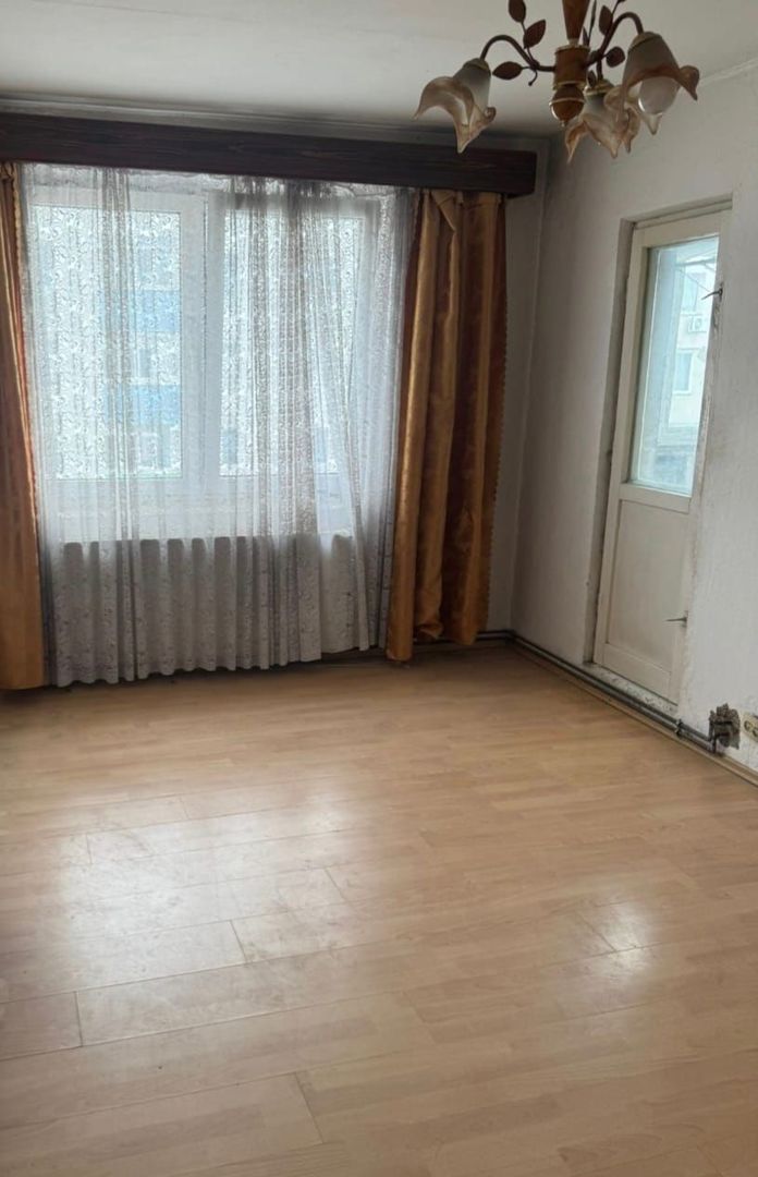 3 camere Decomandat 65 mp, Strada Modoran Ene - Poză 2