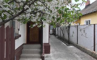 Casa pe parter, singura in curte, in Vatra Luminoasa - Poză 5