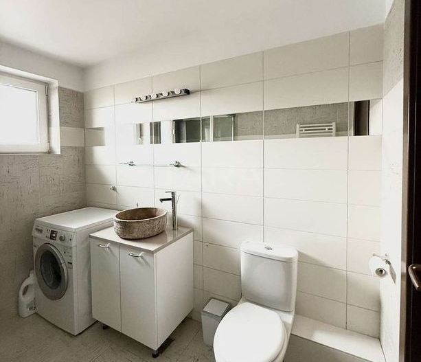 Apartament elegant singur pe nivel în zona The Office Cluj-Napoca. - Poză 13