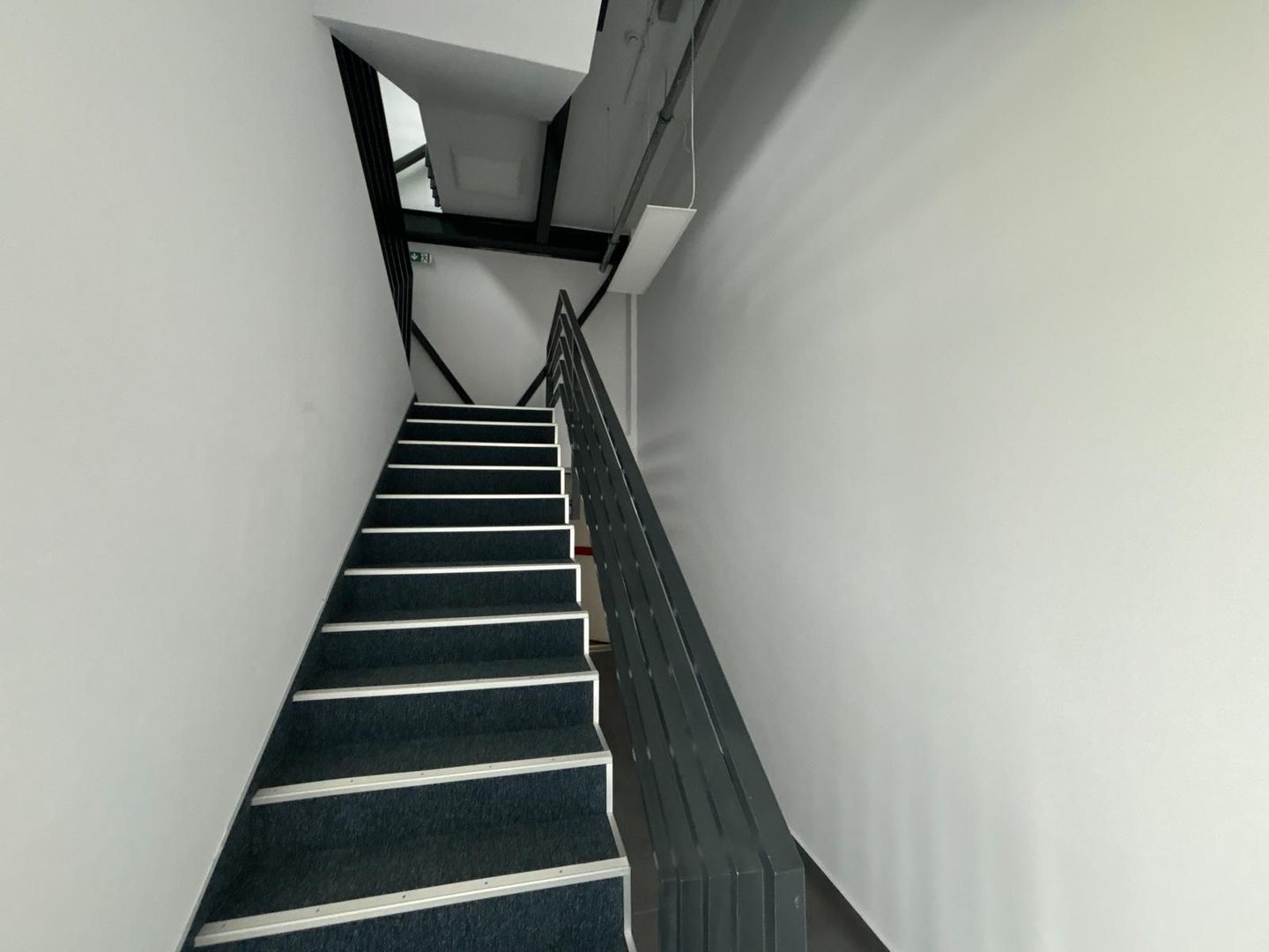 Spatiu industrial de inchiriat, 2.385 mp suprafata utila - Poză 24