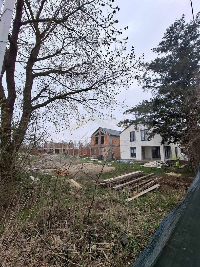 Spre Vanzare- Vila-1 Decembrie, Ilfov, cartier rezidential. - Poză 3