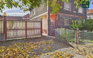 Casă cu 10 camere și 1437 mp teren în Ineu - Arad - Poză 1