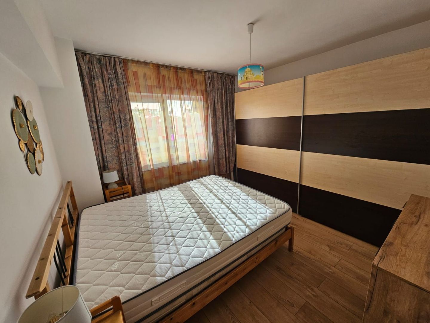 Apartament 4 camere, Stefan cel Mare - 5 min metrou, 2 bai, renovat - Poză 4