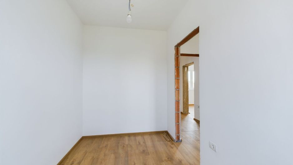 Duplex elegant cu 3 dormitoare în Ghiroda - Poză 6