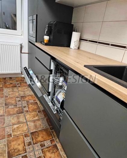 Apartament 2 camere Dambovita etaj 2 cu centrala - Poză 10