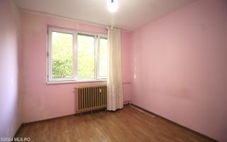 Piata Resita, decomandat, etaj 4/4, liber! - Poză 5