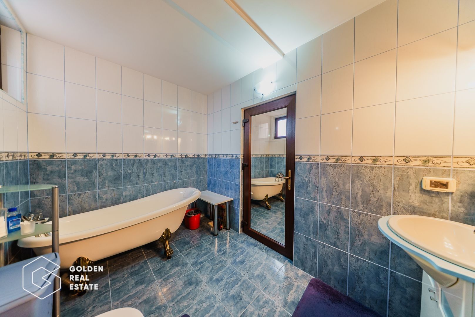 Vila de lux, D+P+E+M, Gradiste, la cheie, 300mp, 6 camere, teren 580mp - Poză 19