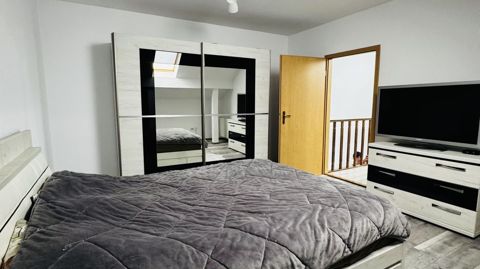 Apartament de vânzare cu 3 camere - Poză 3