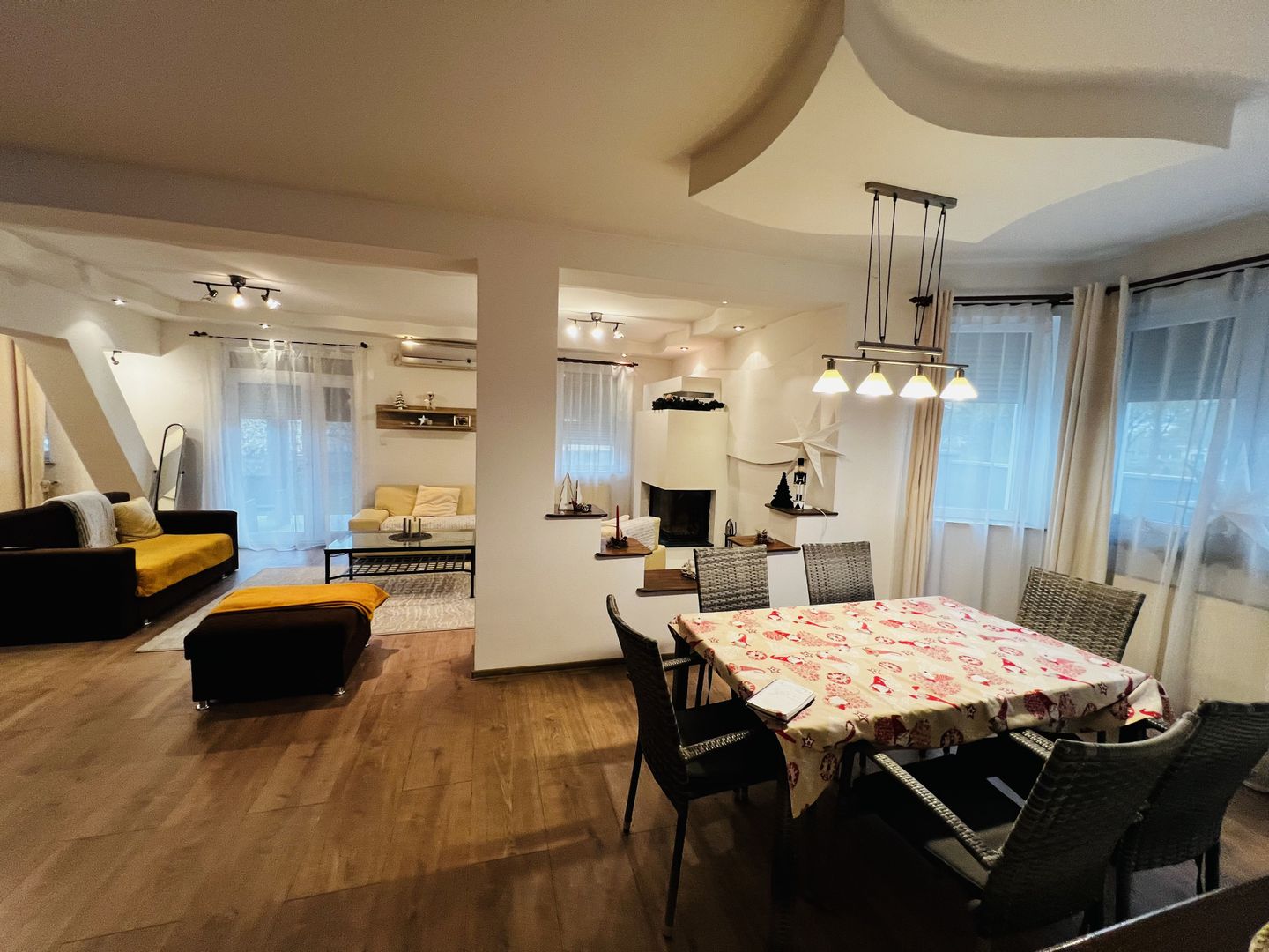 Vila 6 camere complet mobilata -320 mp Utili - Zona Bogdanestilor - Poză 4