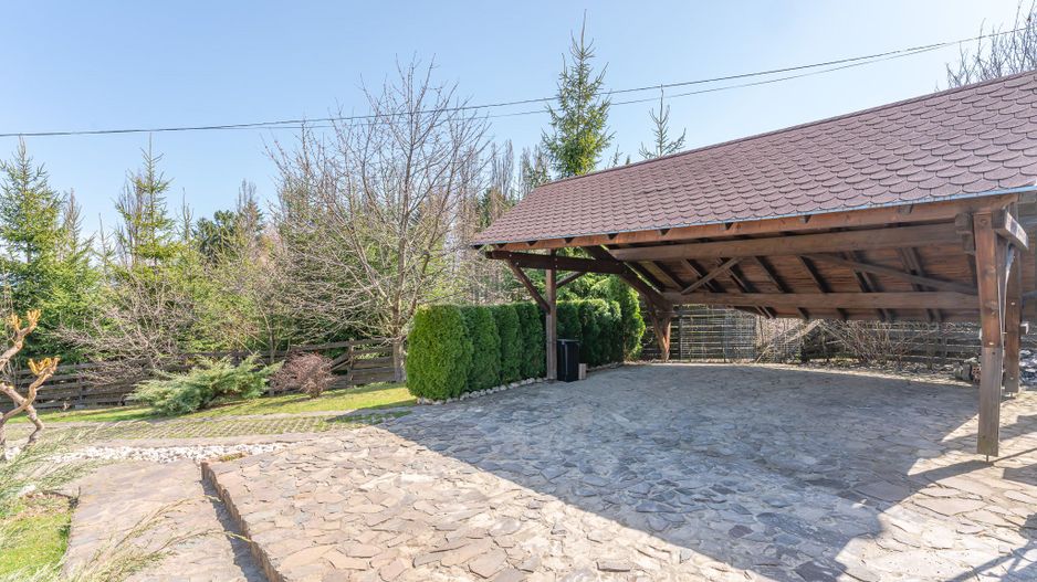 Casa Sacele amplasata in vecinatatea padurii cu pompa de caldura - Poză 34