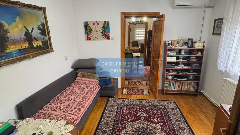 Casă cu 4 camere de vânzare – Str. I. C. Brătianu - Poză 8