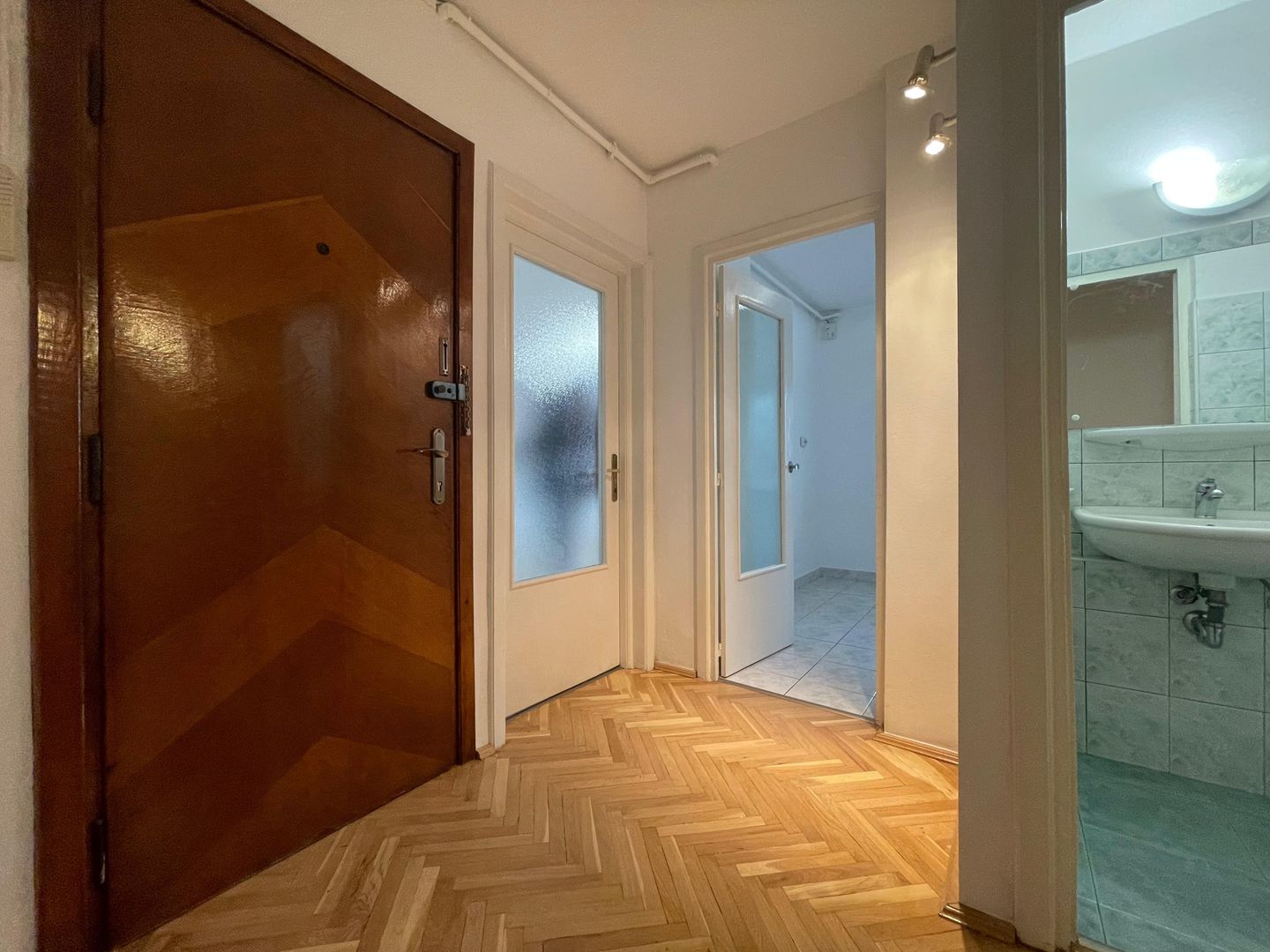 Apartament 3 camere - 2 bai - decomandat - Poză 9