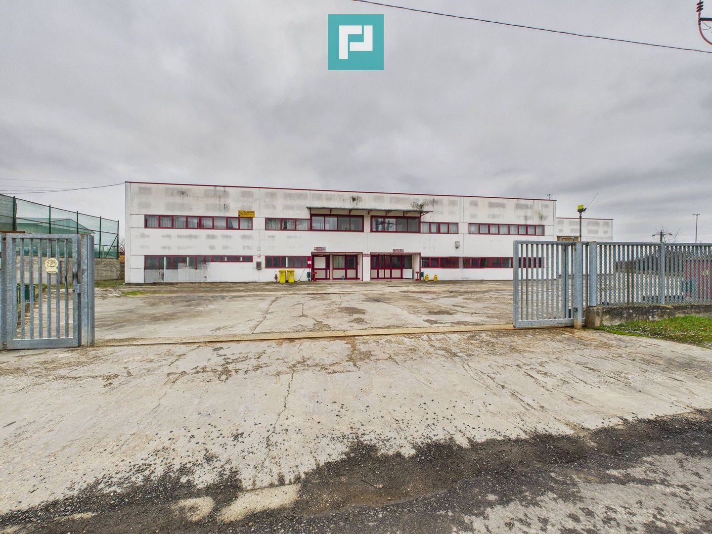 Hală de producție, cu birouri și teren, în Sebiș - Poză 49