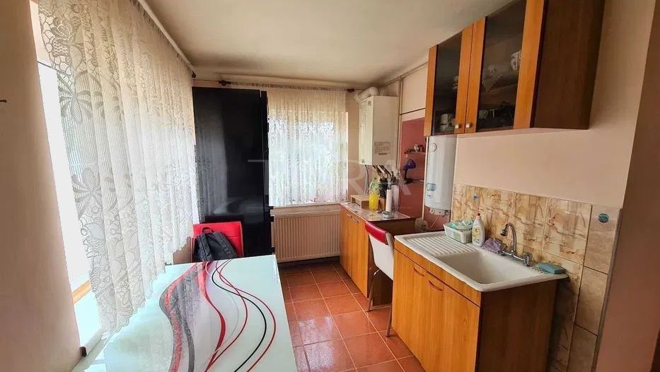 Casă cu teren generos 752 mp - ideală pentru locuință sau dezvoltare. - Poză 5