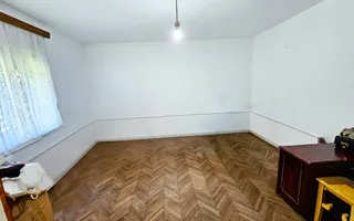 Casa renovata, 2 corpuri de cladire + anexe, 1331 mp teren, Paclisa - Poză 17