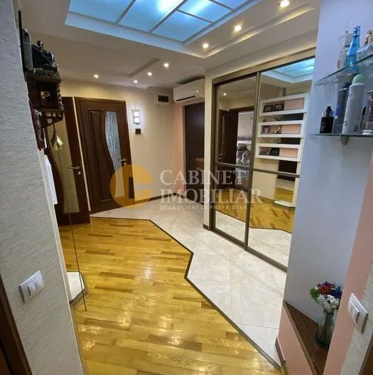 Apartament  3 Camere Decomandat - Et 1 - Bloc 1989 - Poză 5