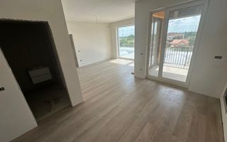 Apartment bloc nou cu lift si loc de parcare inclus - Poză 3