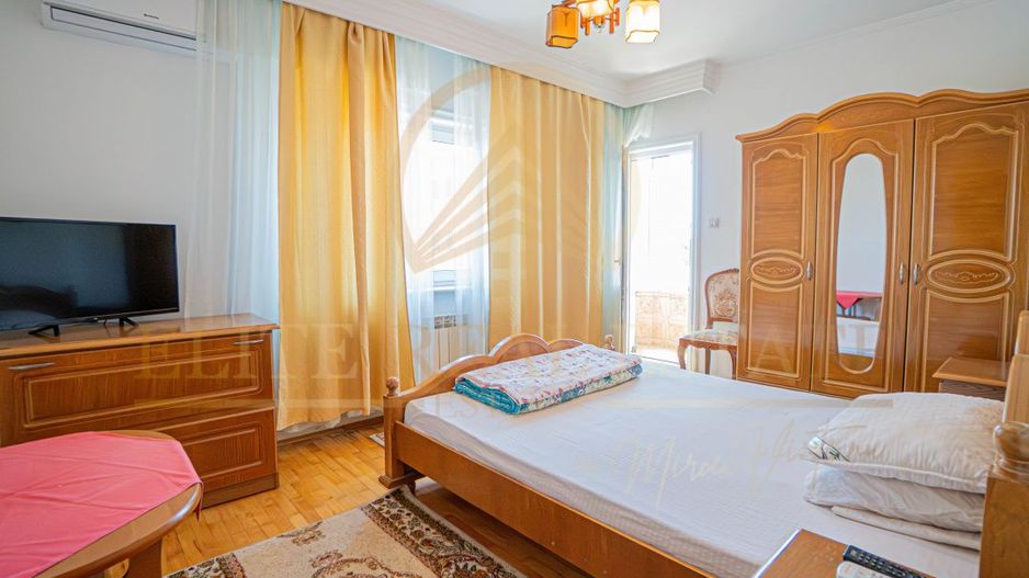 Apartament spațios cu 3 camere, 2 băi și 3 balcoane – zona FAR, bloc 2003 - Poză 5