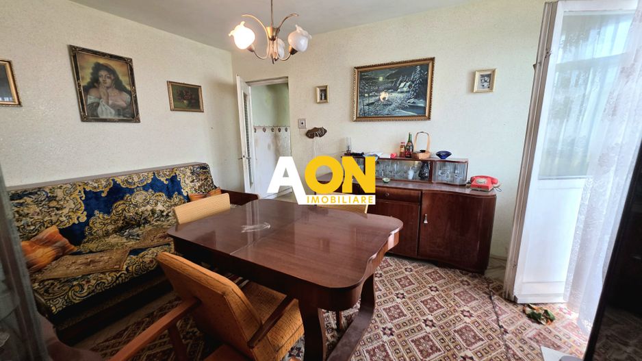 Apartament cu 4 Camere, Etaj Intermediar, Lift, Zona Bd. Transilvaniei - Poză 1