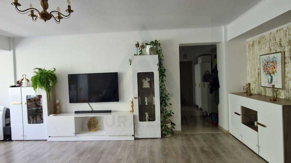 Apartament modern 3 camere 80 mp utili etaj 1 zona Doamna Stanca - Poză 2