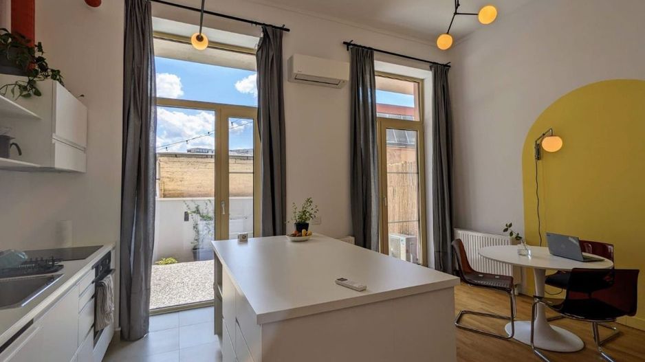 AP. 2 CAMERE MARMURA RESIDENCE - CURTE 52 MP,PARCARE SUBTERANA INCLUSA - Poză 3