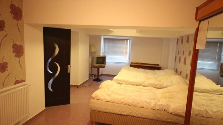 Vila  destinatie camin batrani - Poză 40