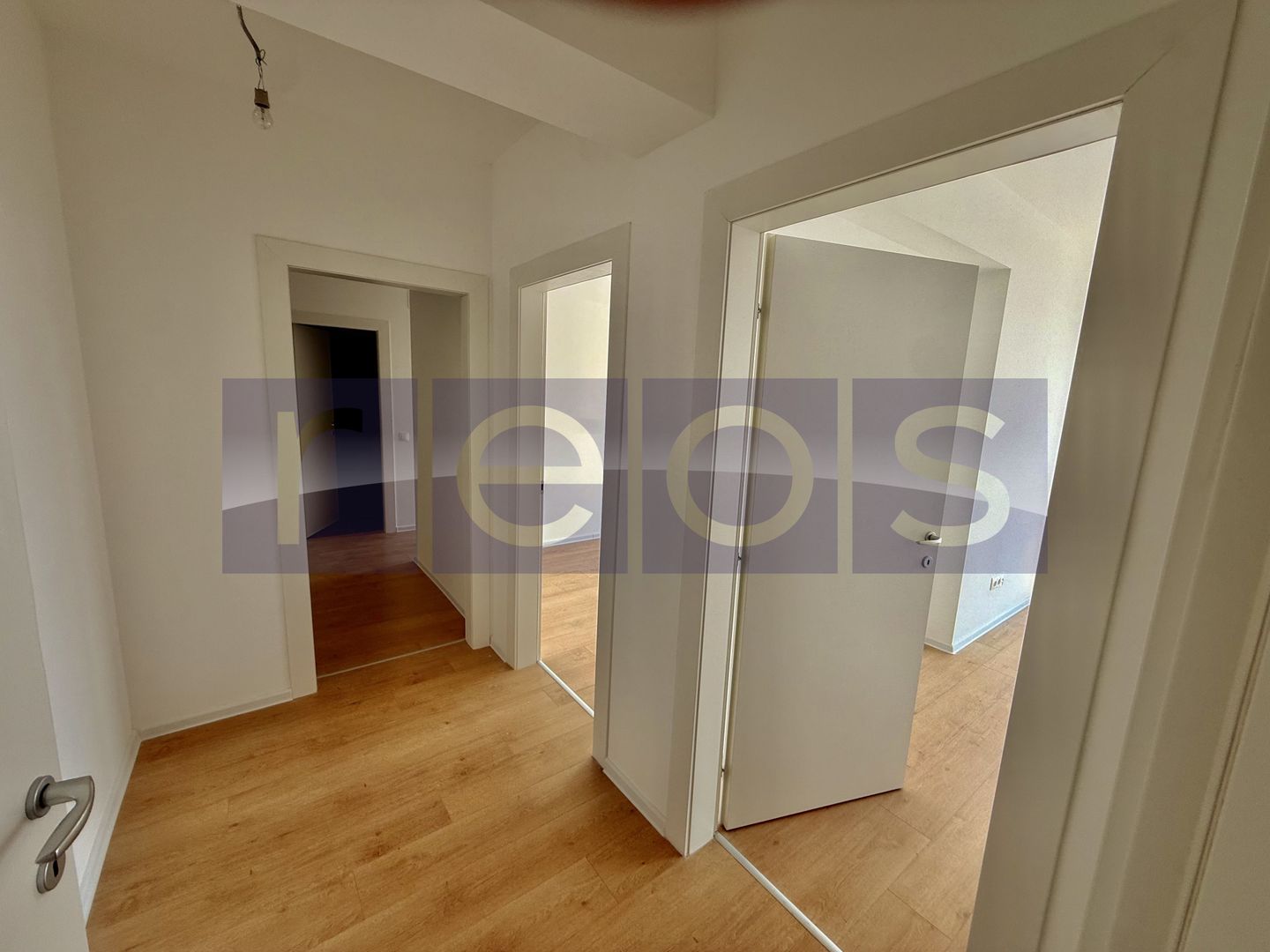 VANZARE 4 CAMERE | TERASA | STRAULESTI | PISCINA PRIVATA A COMPLEXULUI - Poză 7