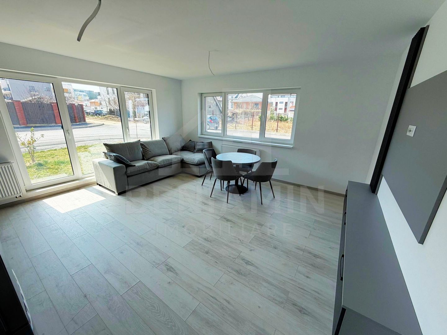 2 Camere-Coresi-Parcare subterana-55mp-Nelocuit-Mobilat-Utilat-Liber - Poză 2