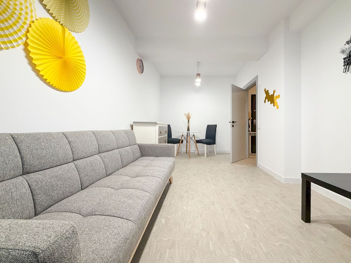 Chirie I Apartament 2 camere I Sisesti I Prima Inchiriere - Poză 1