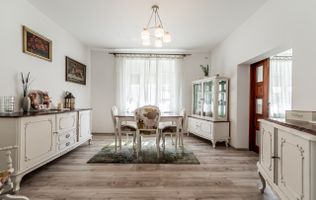 Casă în Vlaicu, 2 corpuri separate de clădire , Arad