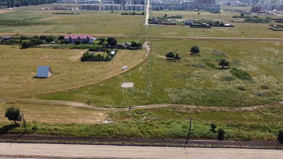 Peste 4.000 mp teren intravilan Rezidential/ Investitiona - Poză 6