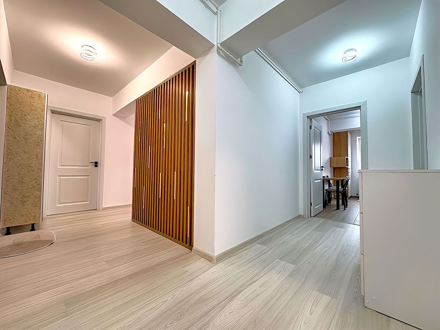 3 camere decomandat bucatarie inchisa 79mp Grand Arena parcare inclusa - Poză 11