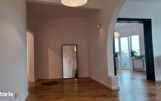 De vanzare Apartament tip Penthouse 4 camere, cismigiu, ultracentral - Poză 1
