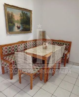 Apartament cu 2 camere decomandate, Cetate - Poză 1