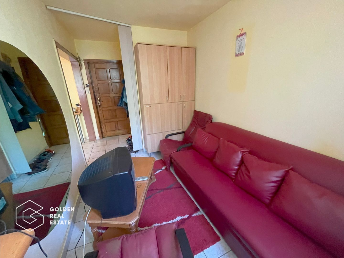 Apartament cu 3 camere, decomandat, etaj intermediar, zona Dacia - Poză 2