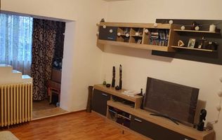 Apartament 2 camere semidecomandat 1/4 Craiovita Noua