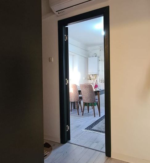 De vanzare apartament cu 3 camere, Piata Centrala, et. 3, 105.000 euro - Poză 12