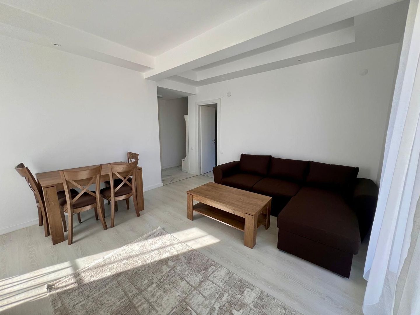 Apartament 3 camere Ansamblul Rezidential Cosmopolis - Poză 3