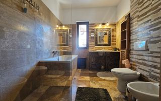 Vilă cu 7 camere în Faleză Nord – acces din 2 străzi/parcare în curte - Poză 5