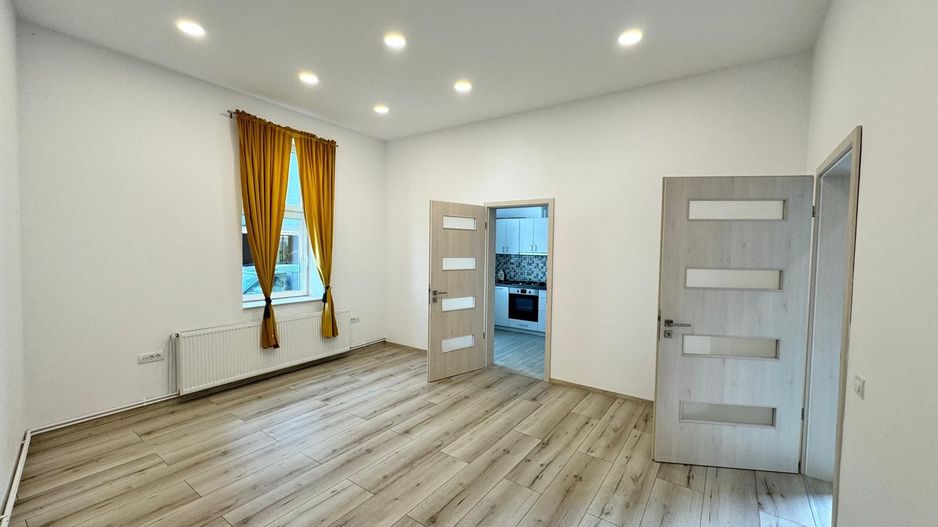 Spatiu Pentru Birouri Sau Cabinet | 74mp | 3 Camere | Parcare | Semicentral - Poză 1