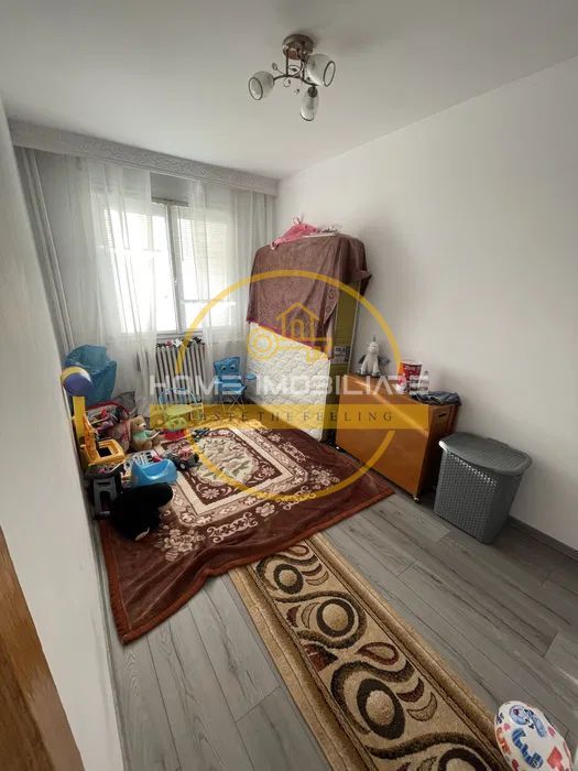 Zona Podu Ros/ Apartament 3 camere/ Etajul 1 - Poză 3