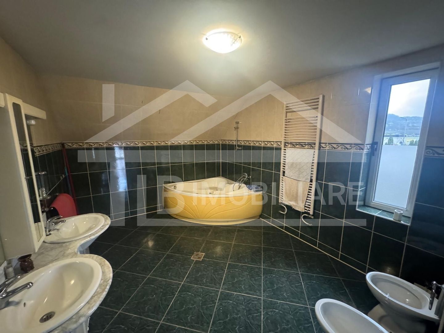 Vila cu 6 camere, 420mp,  teren 720mp, parcari, Zona Shopping City - Poză 25