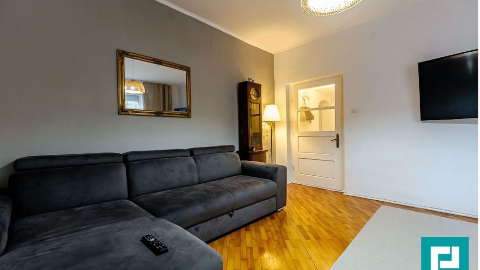 Proprietate cu 5 camere Aurel Vlaicu - Poză 3