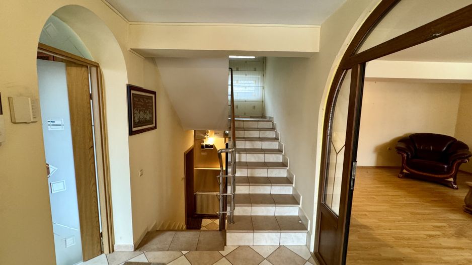 Casă individuală de vânzare în Săcele | Teren 781 mp | 3 Dormitoare - Poză 12