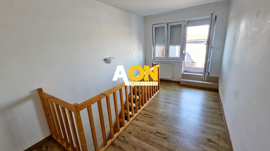 Apartament tip Penthouse, 4 camere, 2 bai, 108 mp utili + boxa, Centru - Poză 9